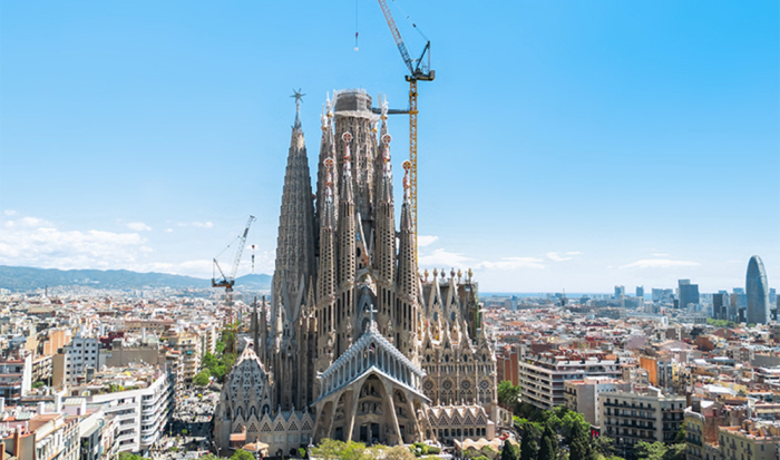 Liebherr na budowie Sagrada Fam&iacute;lia