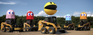 Caterpillar gra w PAC-MANa