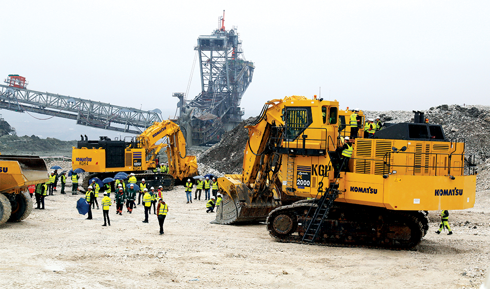 Giganty zrobiły show, czyli Komatsu w Bełchatowie