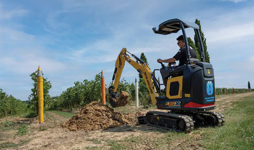 Pierwsza elektryczna minikoparka New Holland