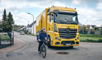 Mercedes dba o rowerzyst&oacute;w!