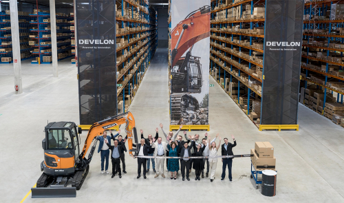 Develon otworzył centrum dystrybucji części   