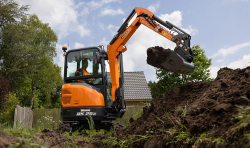 Develon uzupełnia gamę minikoparek