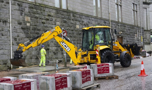 Szybciej dzięki JCB Dual Drive